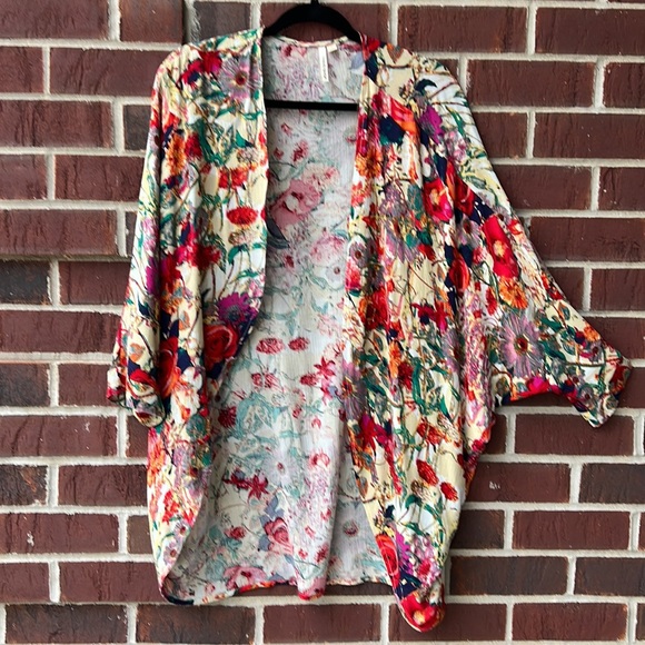 Trend shop colorful kimono in size small - Picture 1 of 8